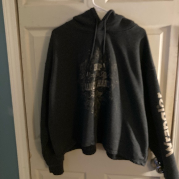 Yellowstone by Wrangler Ladies Dutton Ranch Cropped Sweatshirt Size XXL - Picture 11 of 13